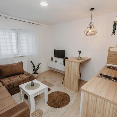 Stan Na Dan Flora Nevesinje Apartment Екстериор снимка
