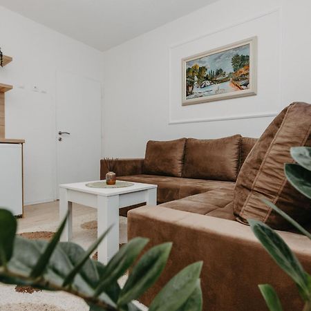 Stan Na Dan Flora Nevesinje Apartment Екстериор снимка